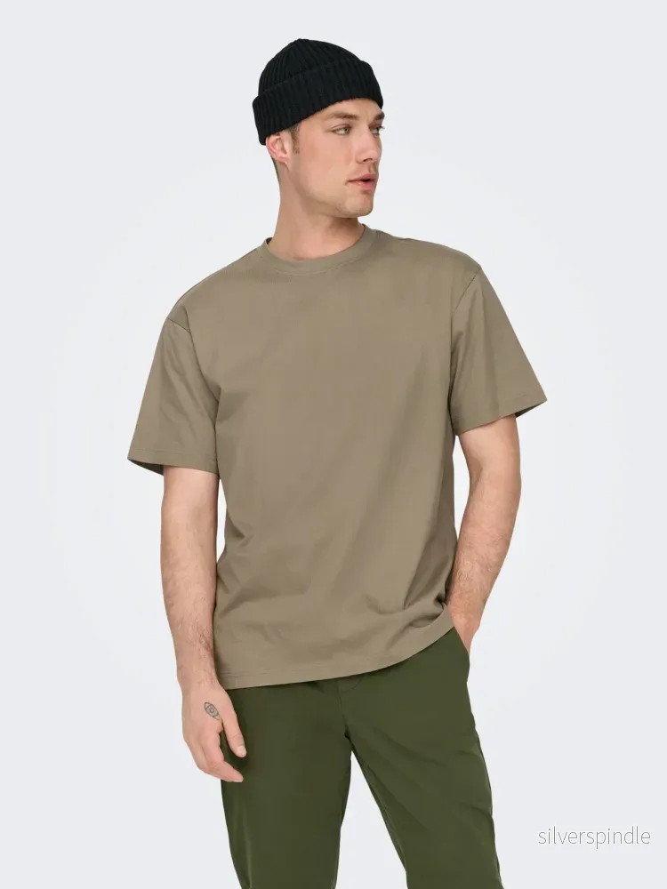FRED RLX TEE – DESERT TAUPE FRED RLX TEE – DESERT TAUPE