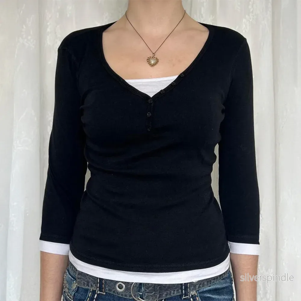 Sophia | Slim Fit Långärmad T-Shirt med Elegant Design
