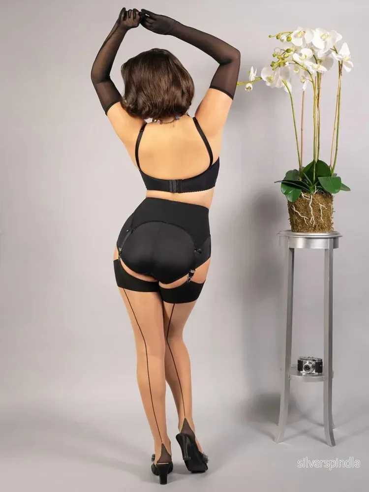 Pull on suspender belt - Bild 3