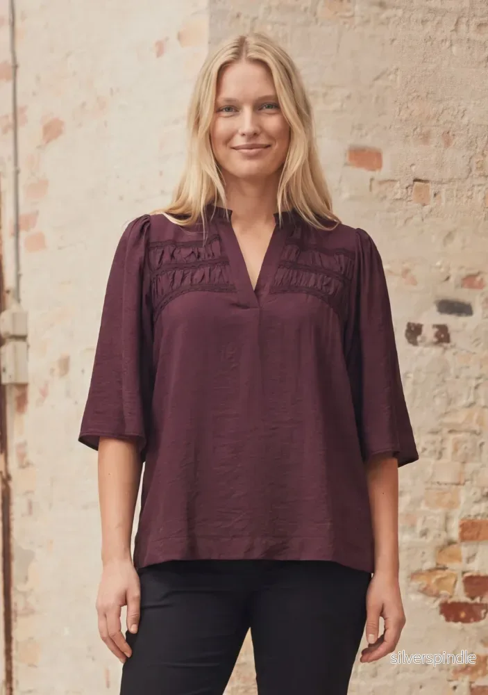 Nova s/s Blouse – Aubergine Nova s/s Blouse – Aubergine