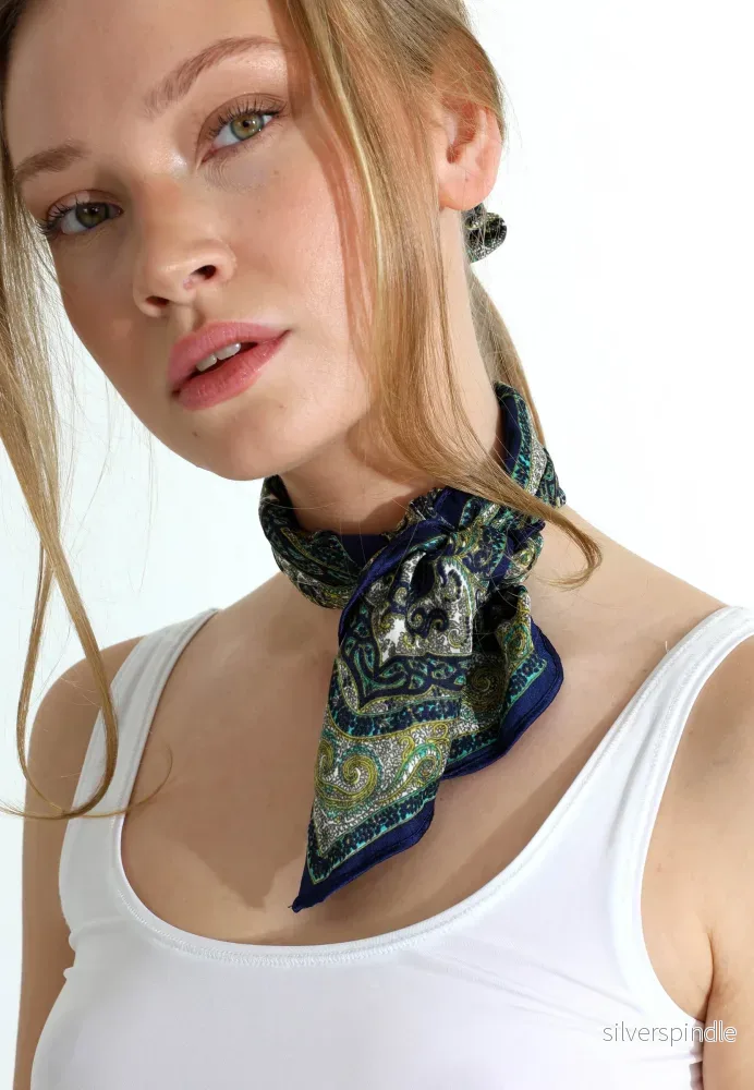 LILLY CRUNCH SCARF + SCRUNCHIE – Multicolor