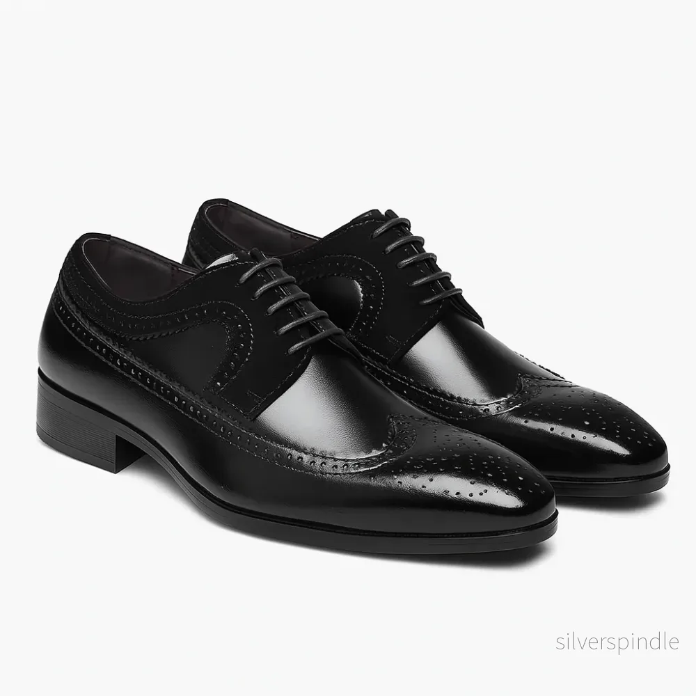 Elegant Oxford Skor för Män med Tvåfärgad Vingspetsdesign | Klassiska Brogue Detaljer för Tidlös Stil Elegant Oxford Skor för Män med Tvåfärgad Vingspetsdesign | Klassiska Brogue Detaljer för Tidlös Stil