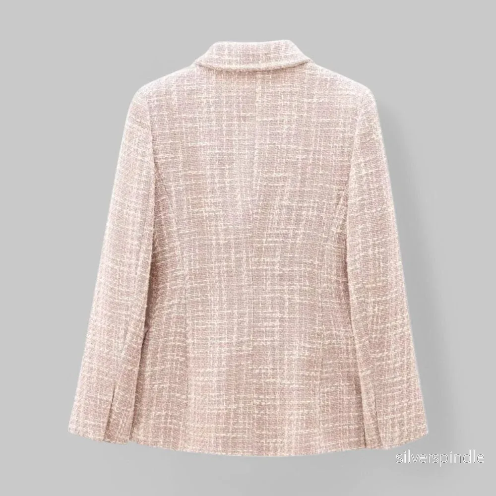 Klassisk Rosa Tweedblazer för Kvinnor med Dubbelknäppt Design | Elegant och Skräddarsydd för Mångsidiga Tillfällen - Bild 3