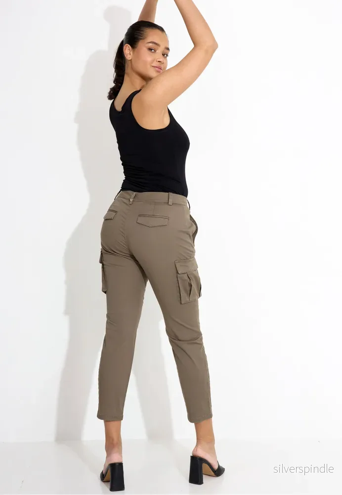 GABARDINE TROUSERS WITH POCKET 09042 - Grön