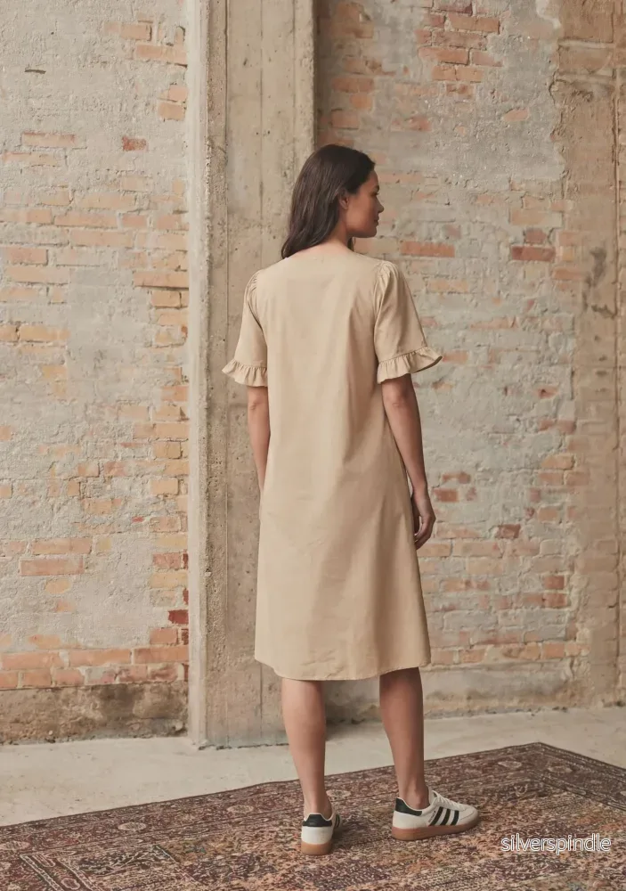 Sigga Flounce Dress - Camel - Bild 2