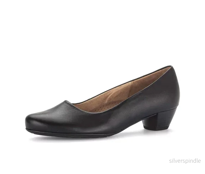 Olivia | Klassiska Svarta Pumps med Låg Klack - Bild 2