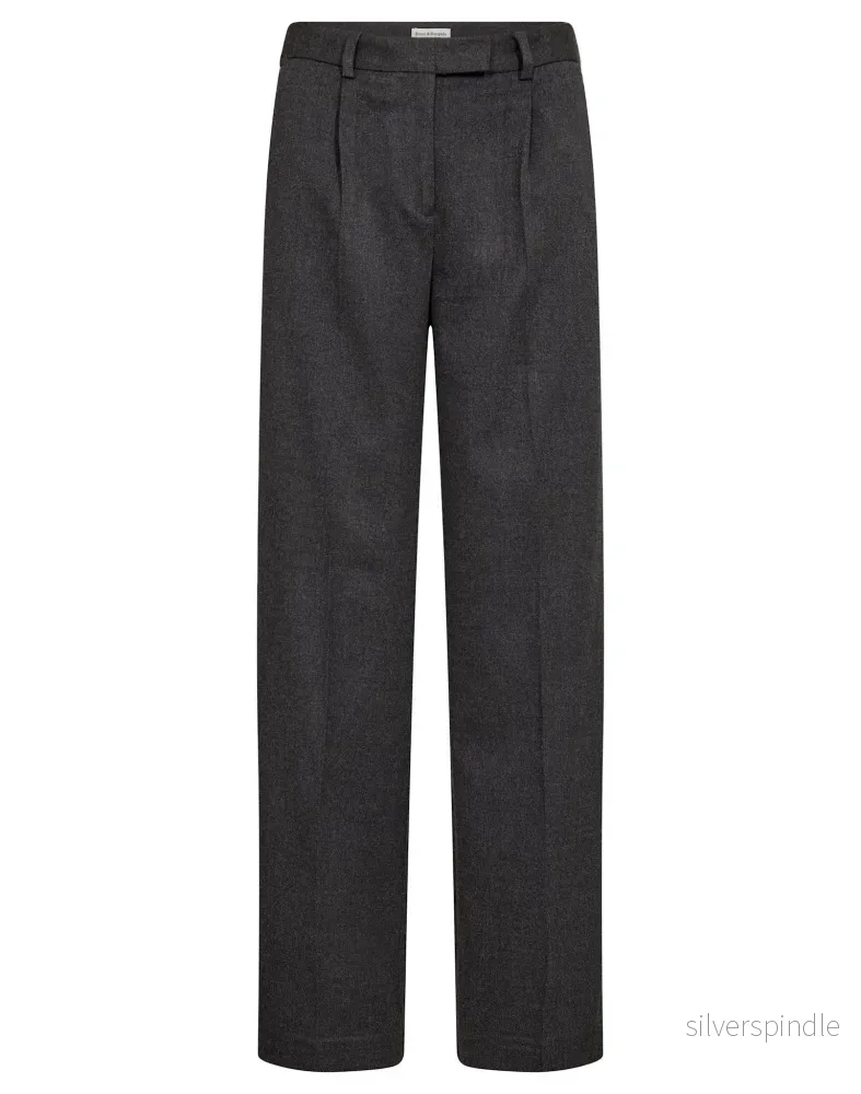 BS Elfrida Regular Fit Kostymbyxor – Dark Grey BS Elfrida Regular Fit Kostymbyxor – Dark Grey