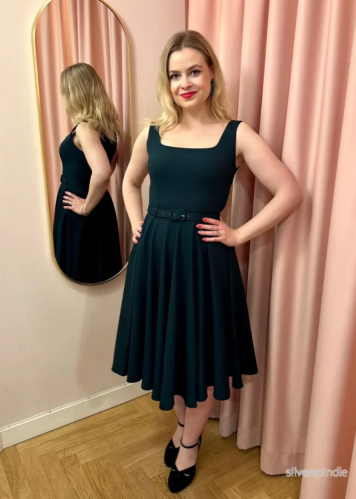 Rosie swingklänning med breda axelband - grön - Bild 2