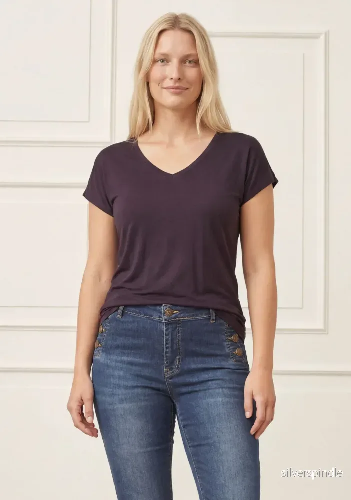 Nugga V-Neck T-Shirt – Aubergine Nugga V-Neck T-Shirt – Aubergine
