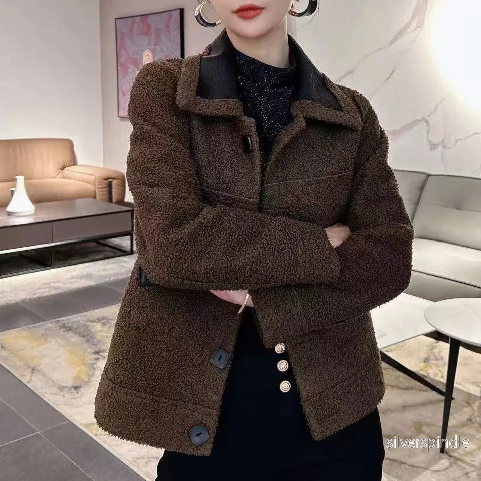 Emma | Vändbar A-linjeformad Damjacka med Prinsessärmar - Bild 3