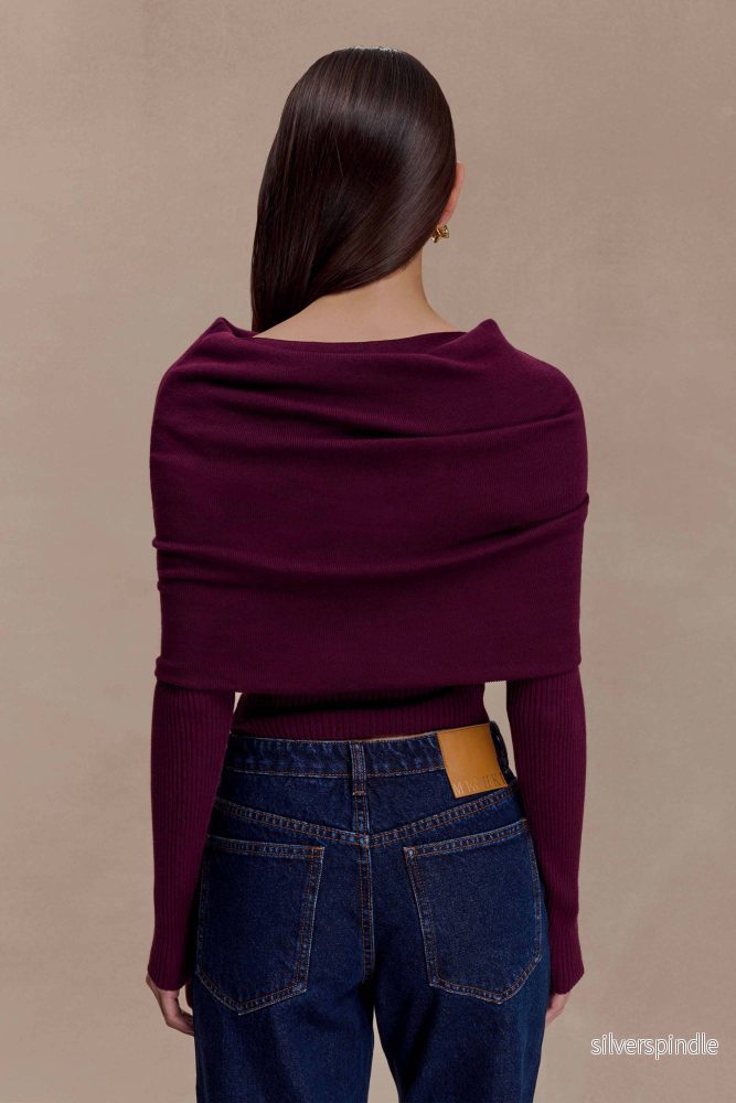 Liam | Elegant Asymmetrical Off-Shoulder Long Sleeve Top in Bordeaux - Bild 3