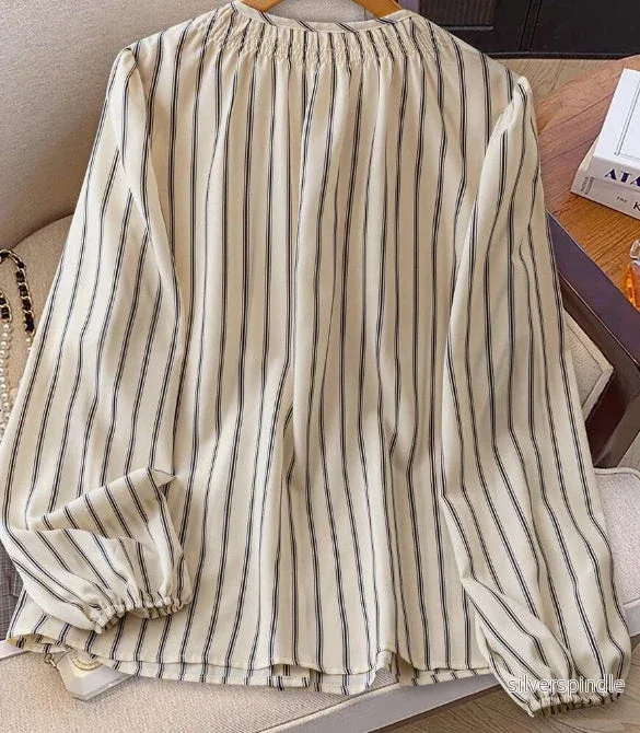 Emma | Randig Elegant Topp med Bubbelärmar - Bild 2