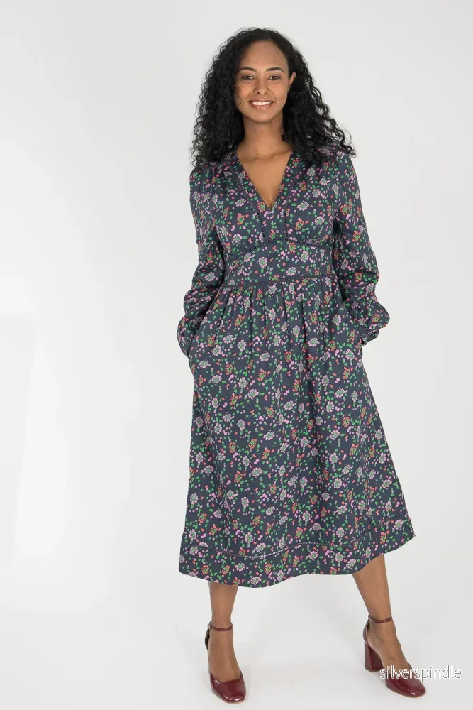 Cotton V-neck midi dress - Navy flowers - Bild 3