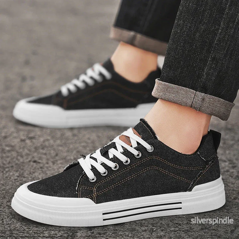 Liam | Stiliga Låga Sneakers med Snörning och Platt Klack