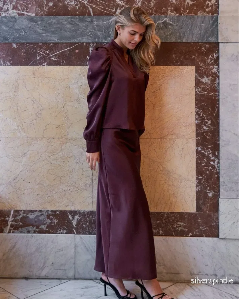 Emma | Elegant Hög Midja Satin Kjol - Bild 3