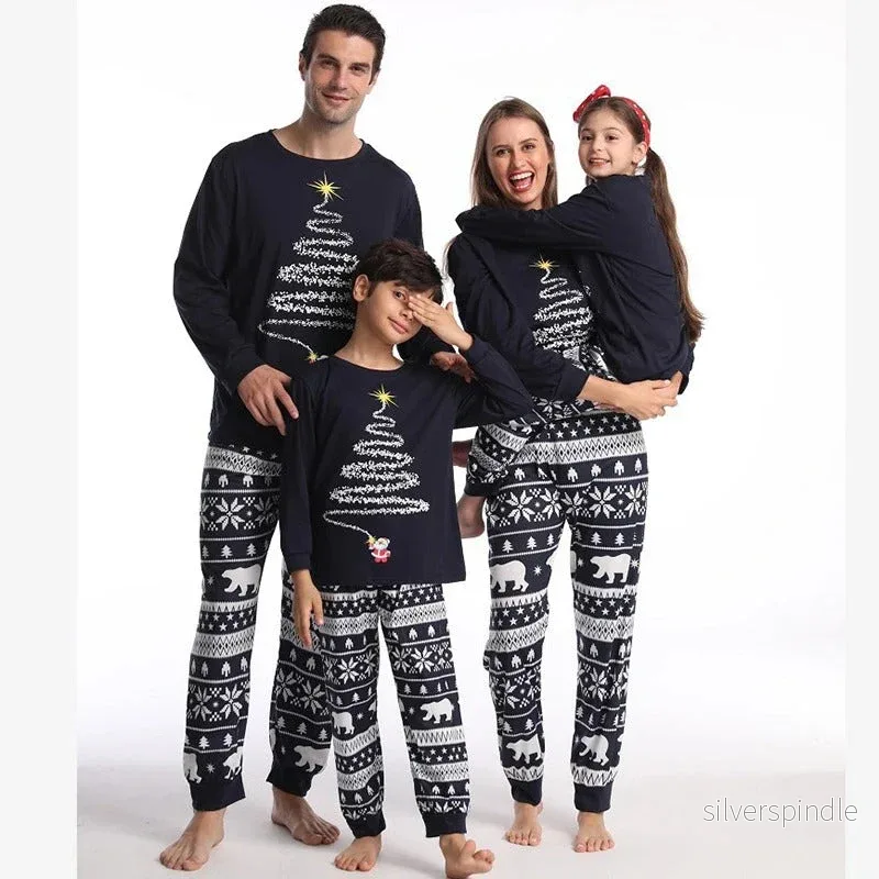Familjepyjamas | Julpyjamas Set med Koordinerande Design för Alla Åldrar och Bekväm Passform - Bild 2