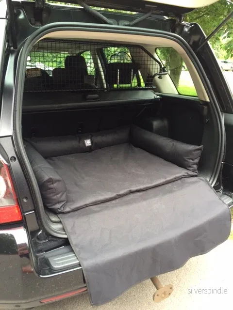 Danish Design – Boot bed hundbädd för bilar Danish Design – Boot bed hundbädd för bilar