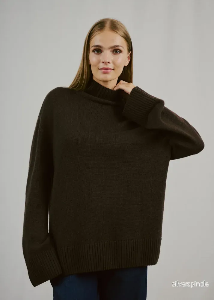 BS Emmeline Regular Fit Stickat - Dark Brown