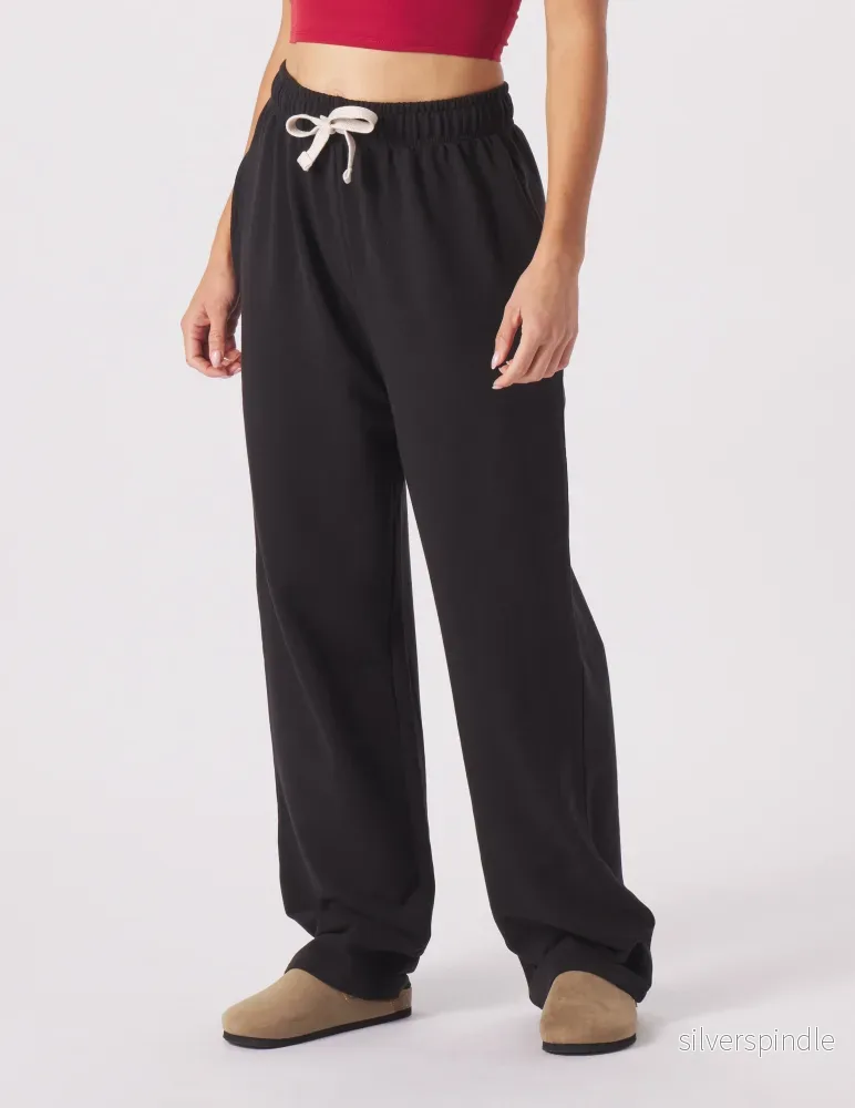 Mason | Rak Svart Sweatpants med Vid Passform och Borstad Yta Mason | Rak Svart Sweatpants med Vid Passform och Borstad Yta
