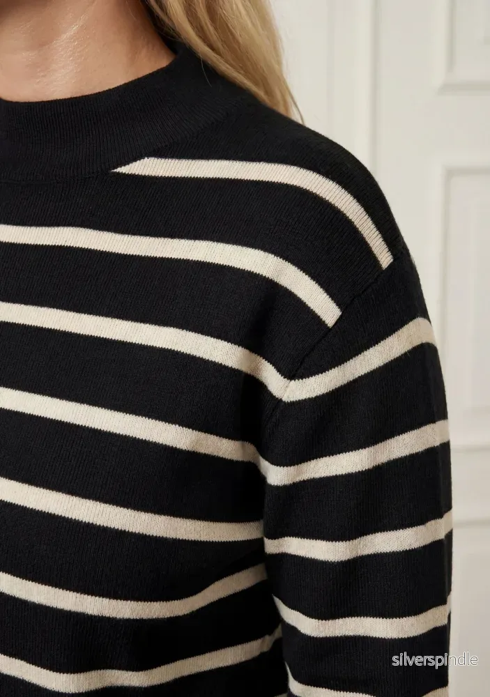 Frigga Stripe Pullover - Black w/Cream - Bild 3