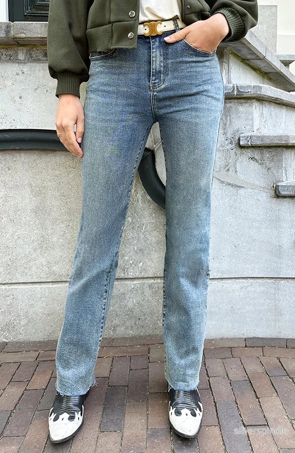 Emma | Hög Midja Vida Ben Jeans - Bild 3