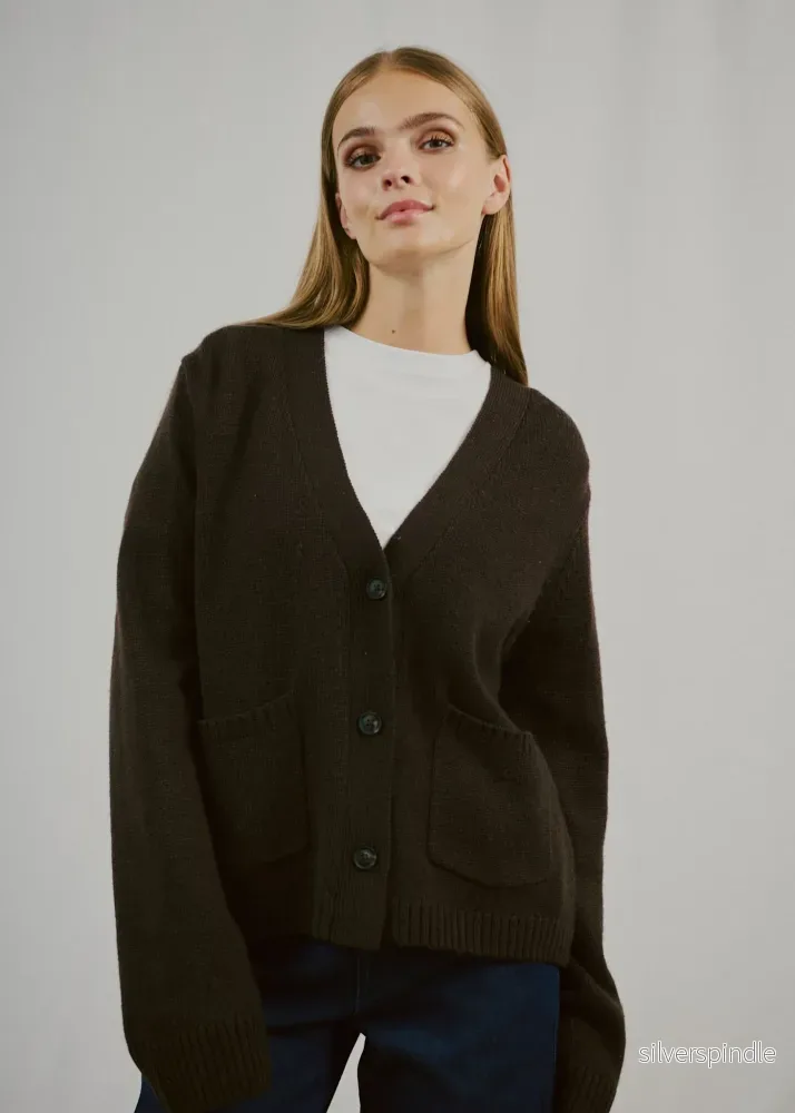 BS Gretel Regular Fit Stickat – Dark Brown BS Gretel Regular Fit Stickat – Dark Brown