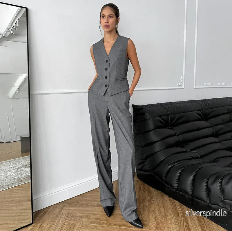 Sofia | Elegant Kostym Set Dam Med V-ringad Väst Och Figursydda Byxor - Bild 2