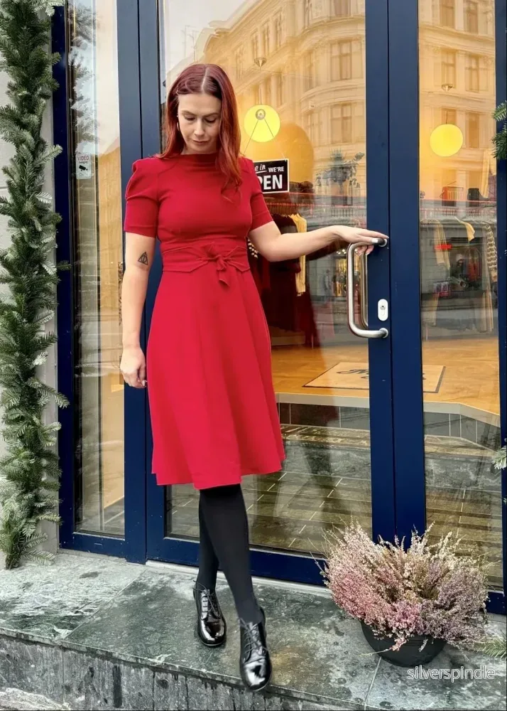 Stanwyck 40-talsklänning - klassiskt rött - Bild 2