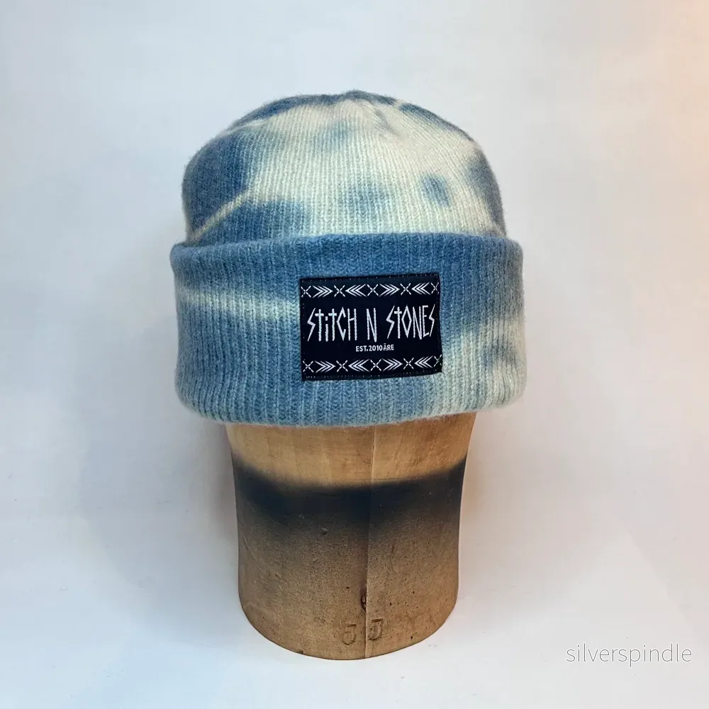 Batik Indigo Beanie Nr. 15 Batik Indigo Beanie Nr. 15
