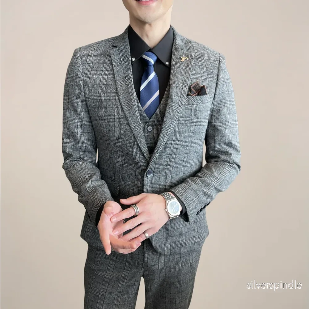 Elegant Tredelad Kostym Herr med Slim Fit och Rutmönster | Perfekt för Affärsmöten och Sociala Evenemang