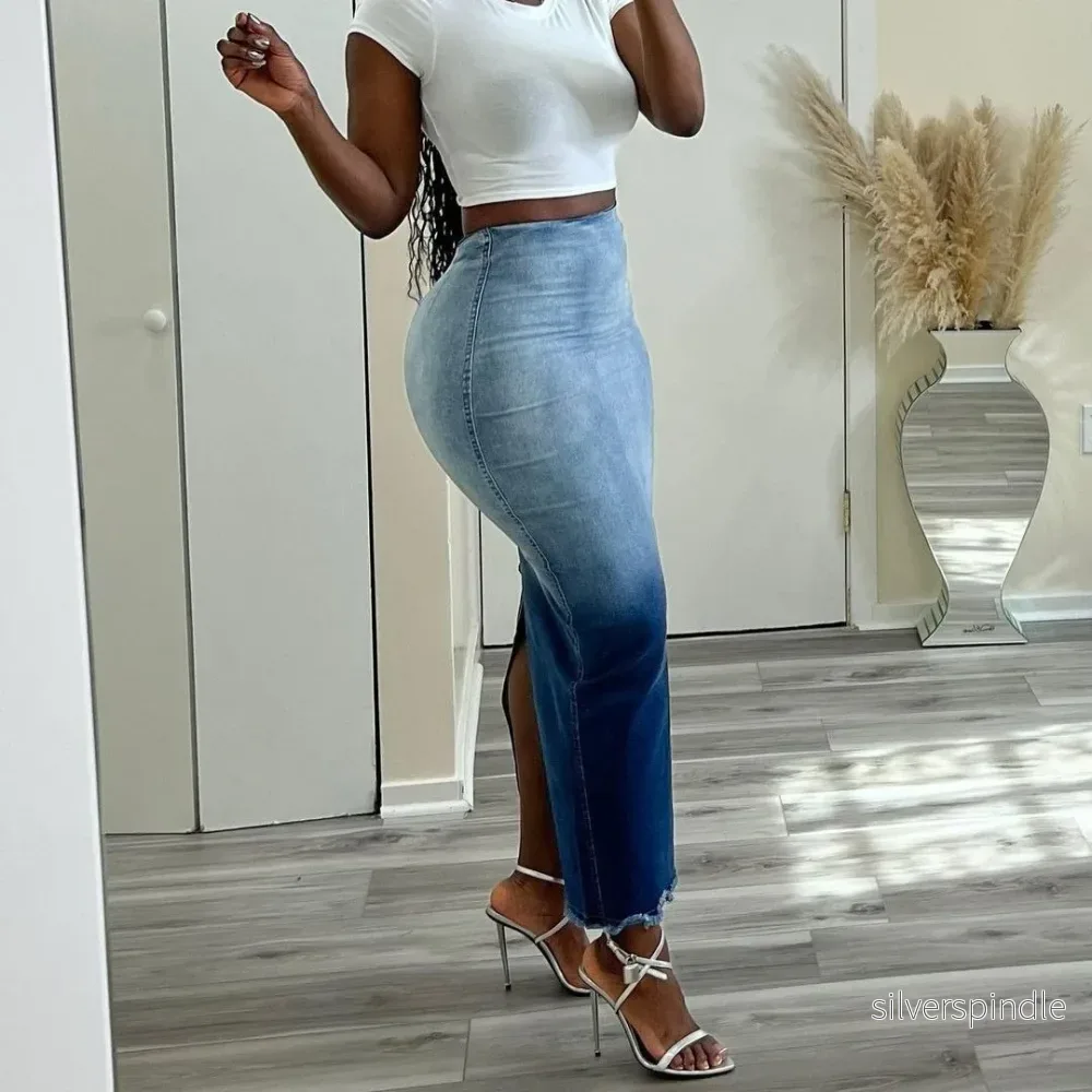 Sophie | Stylish Mellanlång Denimkjol med Tofsar - Bild 2