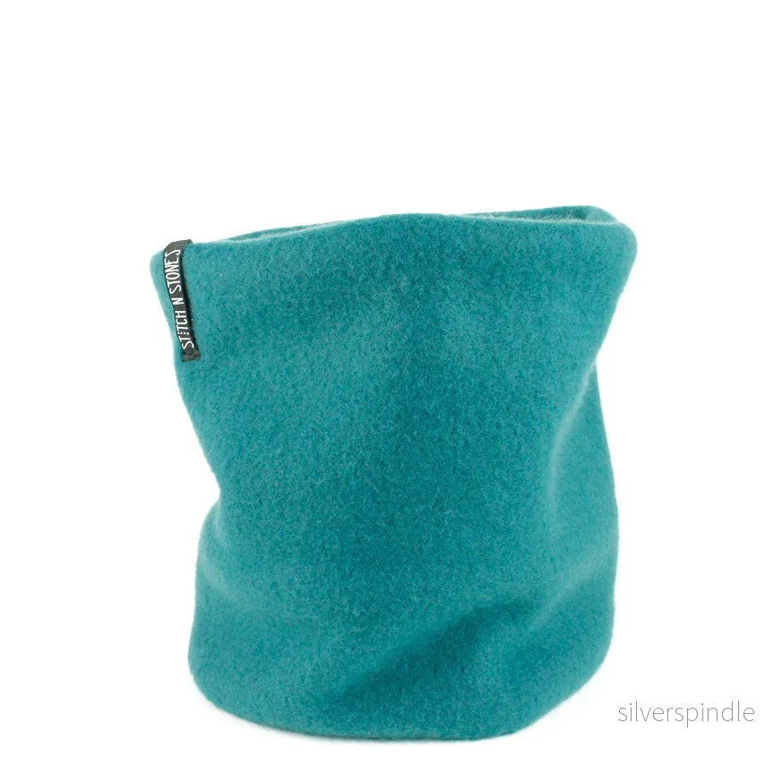 Neckwarmer, petrol, liten etikett Neckwarmer, petrol, liten etikett