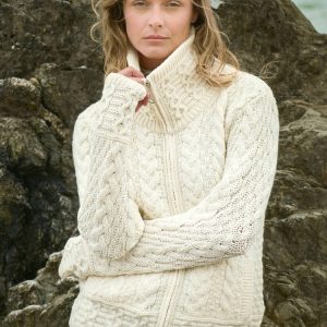 Aran Crafts – Dubbelkragad zip-kofta i 100% merinoull Aran Crafts – Dubbelkragad zip-kofta i 100% merinoull
