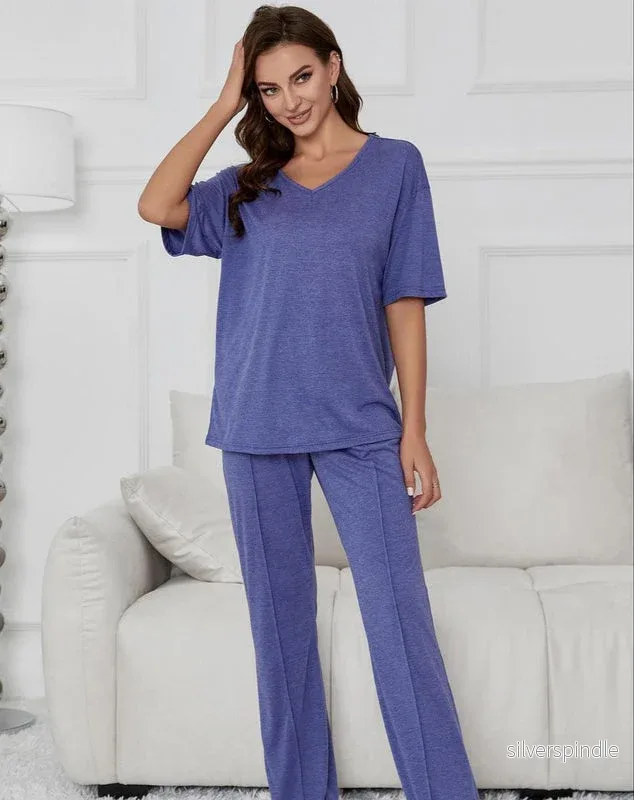 Ava | Lätt Vårpyjamas-set med Kortärmad Top och Hellånga Byxor Ava | Lätt Vårpyjamas-set med Kortärmad Top och Hellånga Byxor
