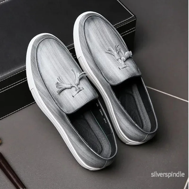 Ethan | Elegant Slip-On Herrloafers Med Tofsdetaljer - Bild 2