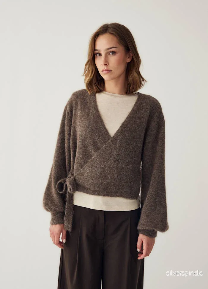 MAELEE WRAP KNIT BROWN