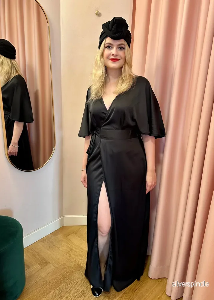Loungewear morgonrock i vintagestil - svart satin - Bild 3
