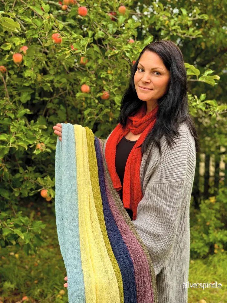 Almira Sjal – Finstickad unisex-sjal i 60+ färger Almira Sjal – Finstickad unisex-sjal i 60+ färger