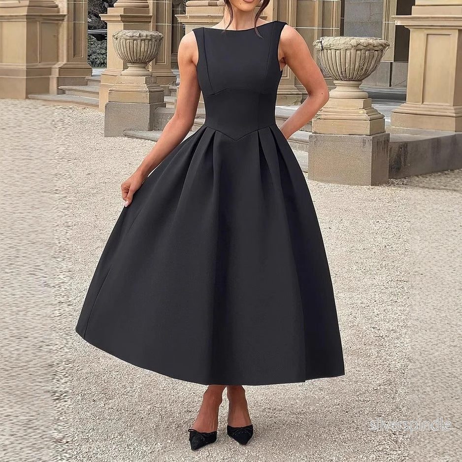 Sophie | Elegant Svart Ärmlös Sommarklänning för Midsommar - Bild 2