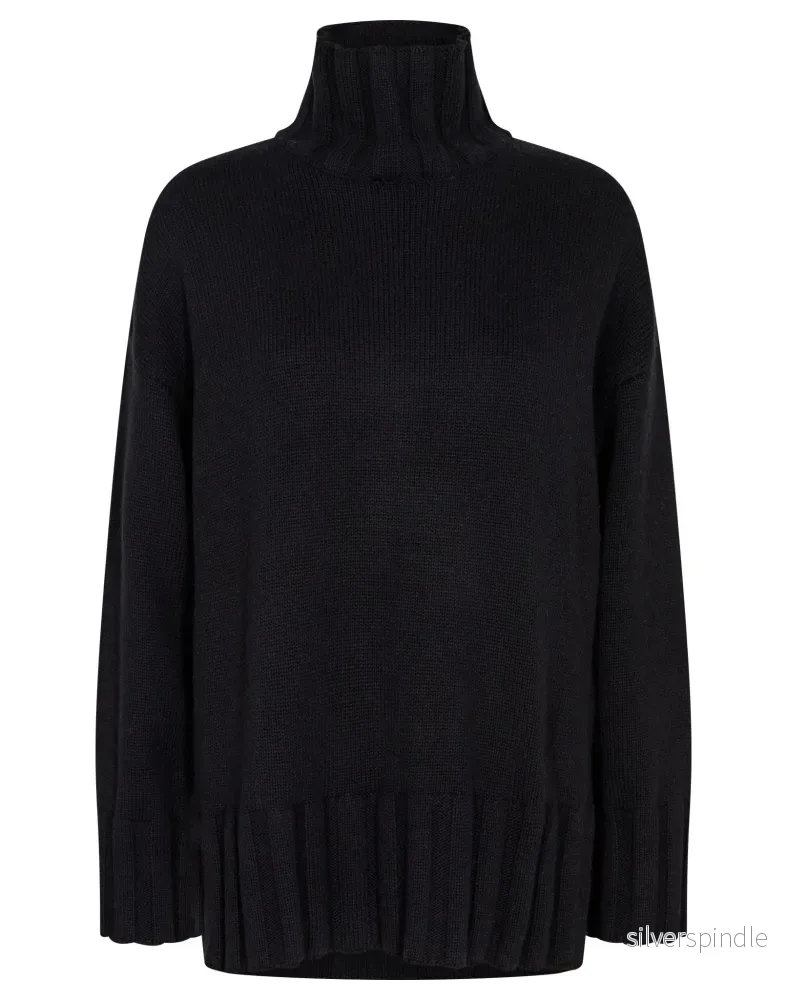 BS Antoinette Oversized Fit Stickat – Black