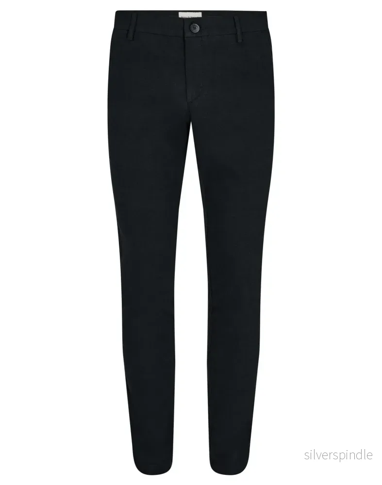 BS Osvald Slim Fit Chinos – Black BS Osvald Slim Fit Chinos – Black