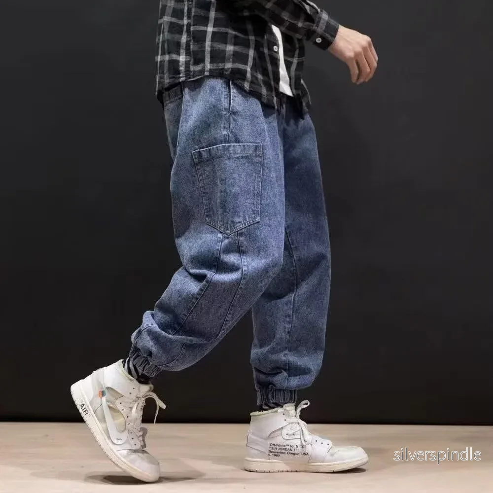 Ethan | Raka Ben Jeans Med Cargofickor För Herrar Ethan | Raka Ben Jeans Med Cargofickor För Herrar