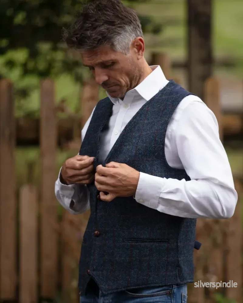 Walker & Hawkes Dalston Royal Blue - Harris tweedväst