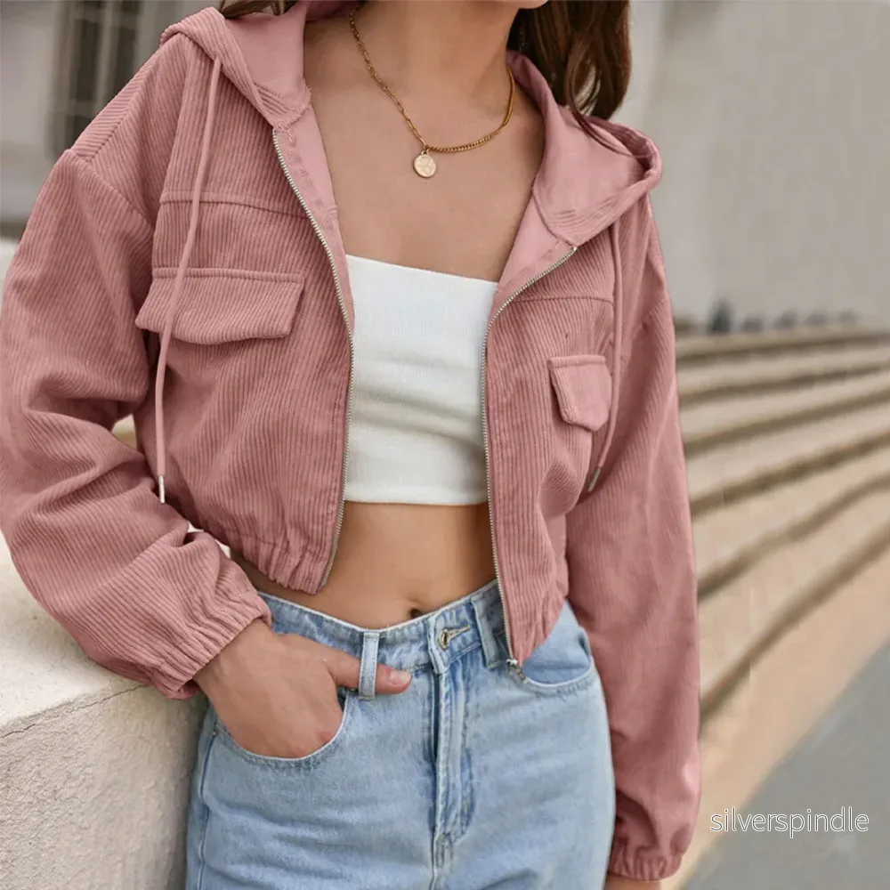 Sophie | Cropped Manchesterjacka Med Huva För Höststil Sophie | Cropped Manchesterjacka Med Huva För Höststil