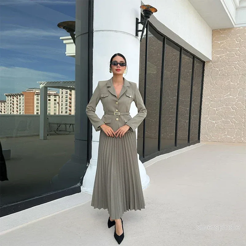 Sofia | Elegant V-ringad Kostymset Dam med Skräddarsydda Byxor - Bild 2