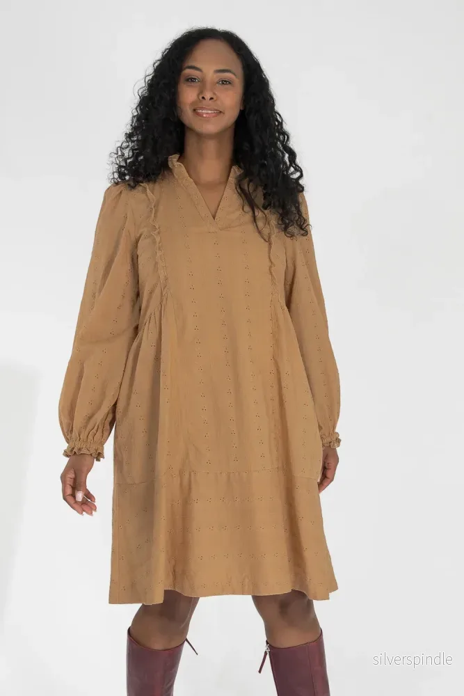 Cotton lace short dress – Sand Cotton lace short dress – Sand