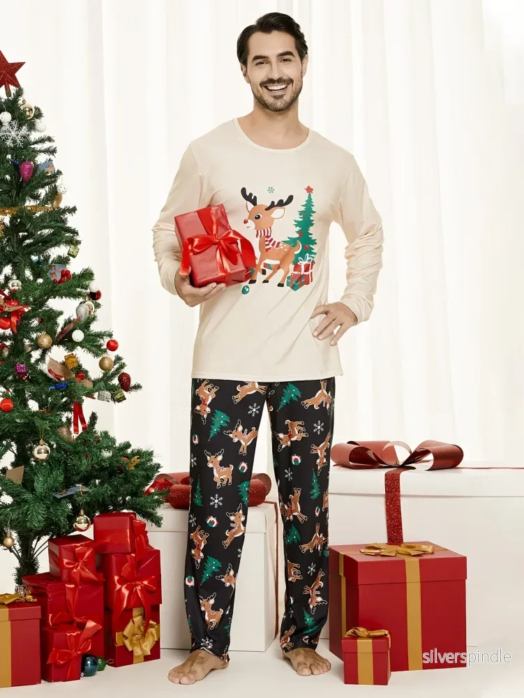 Familjepyjamas | Beige Julpyjamas med Ren- och Julgransgrafik | Mjuk Komfort för Festliga Stunder - Bild 3