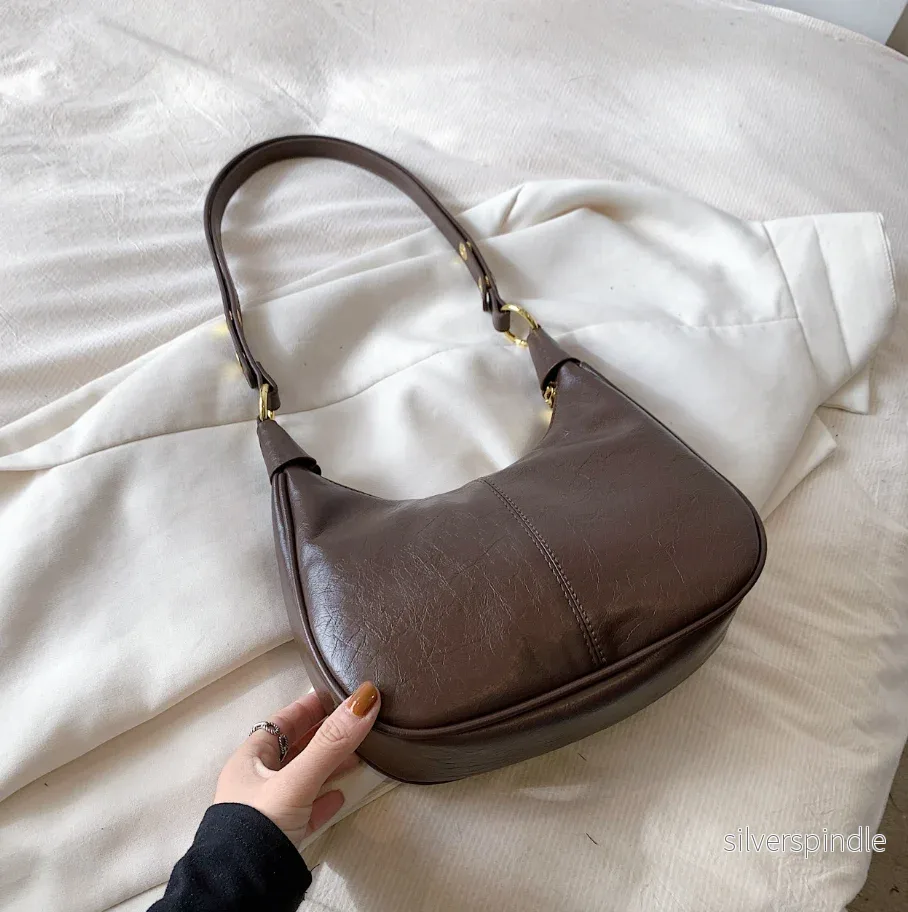 Elegant Hobo-väska för Kvinnor med Justerbar Axelrem & Dragkedja | Perfekt för Vardag och Utekvällar - Bild 3