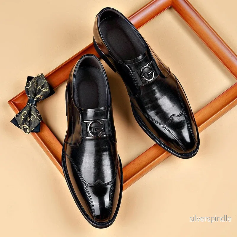 Elegant Slip-On Klänningskor för Män med Vingspetsdetaljer | Kastanjebrun Läder för Komfort och Stil - Bild 3