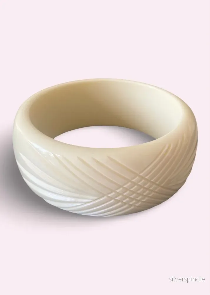 Brett armband i vintagestil - creme